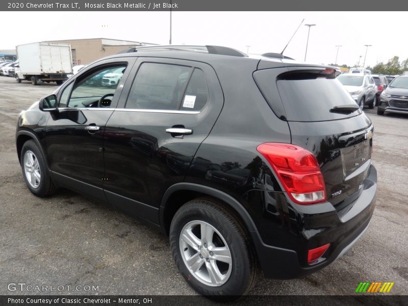 Mosaic Black Metallic / Jet Black 2020 Chevrolet Trax LT