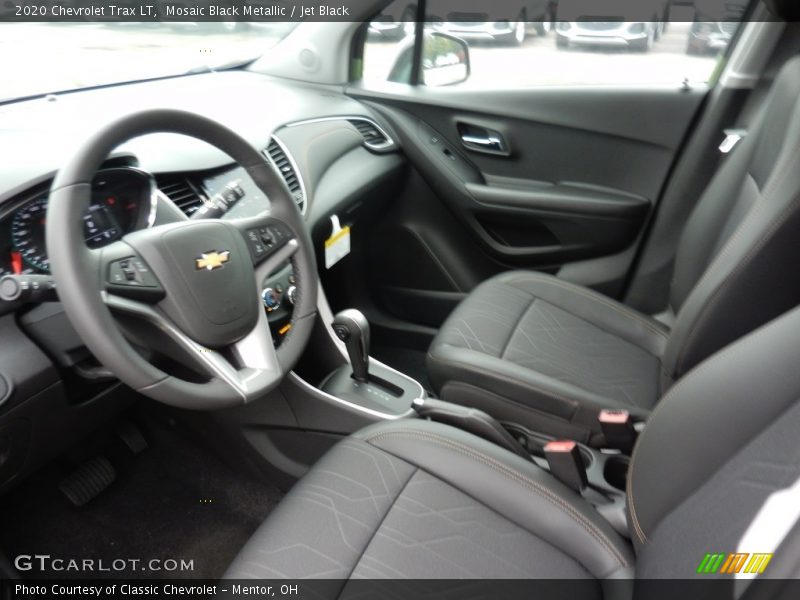 Mosaic Black Metallic / Jet Black 2020 Chevrolet Trax LT