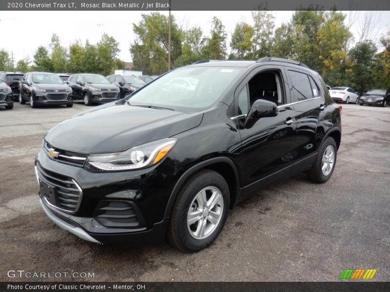 Mosaic Black Metallic / Jet Black 2020 Chevrolet Trax LT