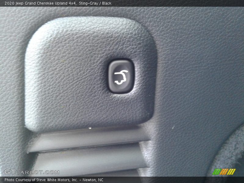 Sting-Gray / Black 2020 Jeep Grand Cherokee Upland 4x4