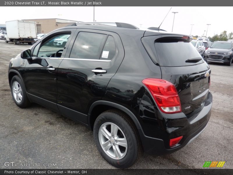 Mosaic Black Metallic / Jet Black 2020 Chevrolet Trax LT