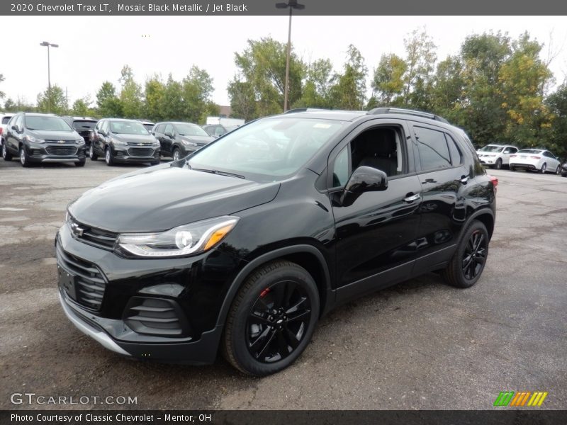Mosaic Black Metallic / Jet Black 2020 Chevrolet Trax LT