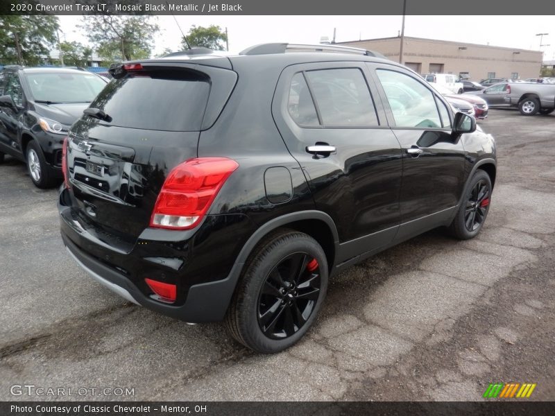 Mosaic Black Metallic / Jet Black 2020 Chevrolet Trax LT