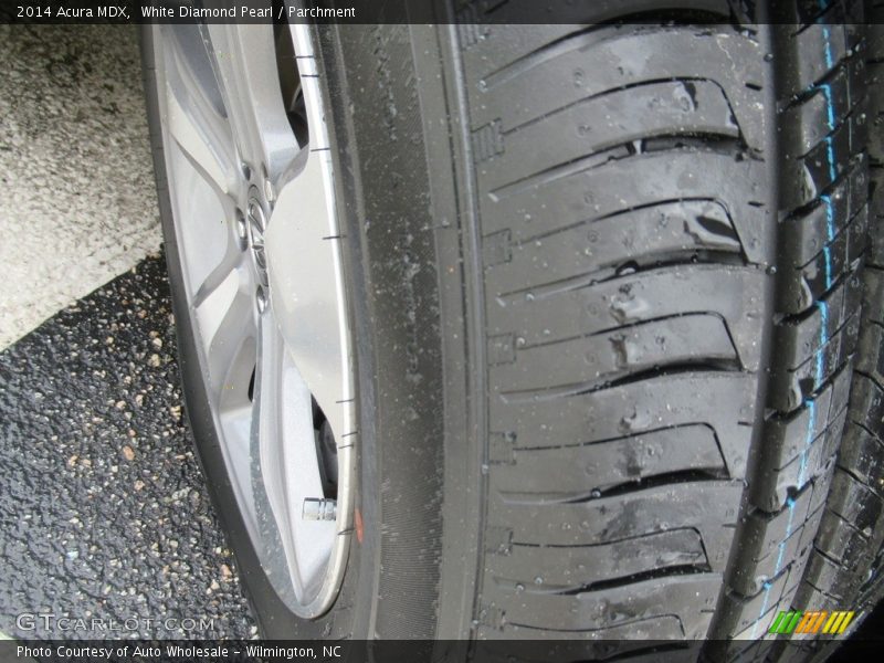White Diamond Pearl / Parchment 2014 Acura MDX