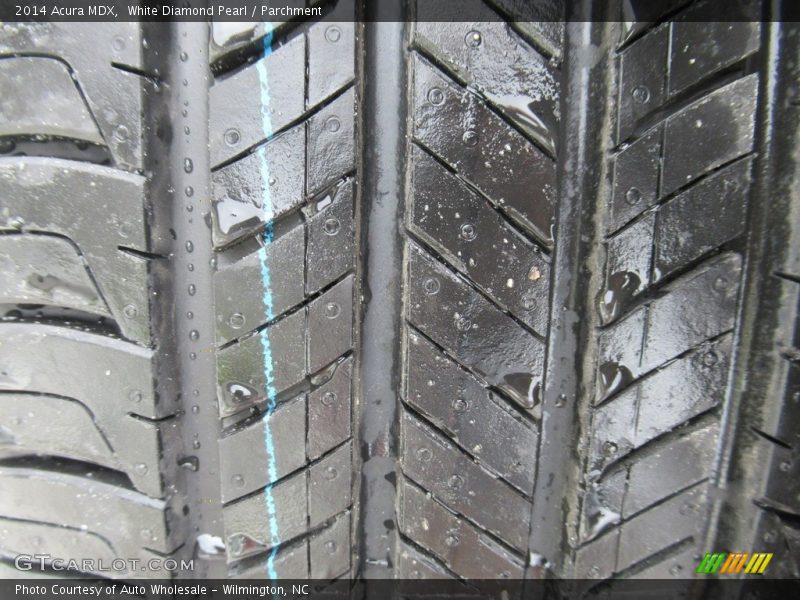 White Diamond Pearl / Parchment 2014 Acura MDX
