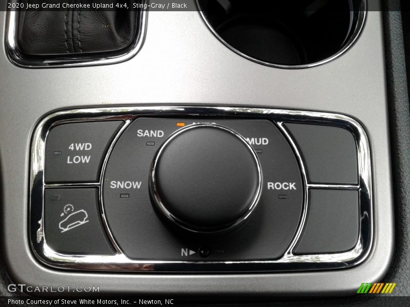 Sting-Gray / Black 2020 Jeep Grand Cherokee Upland 4x4