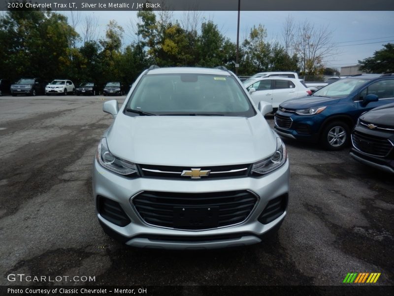 Silver Ice Metallic / Jet Black 2020 Chevrolet Trax LT