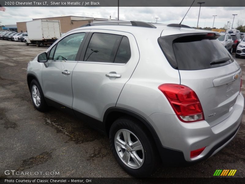 Silver Ice Metallic / Jet Black 2020 Chevrolet Trax LT