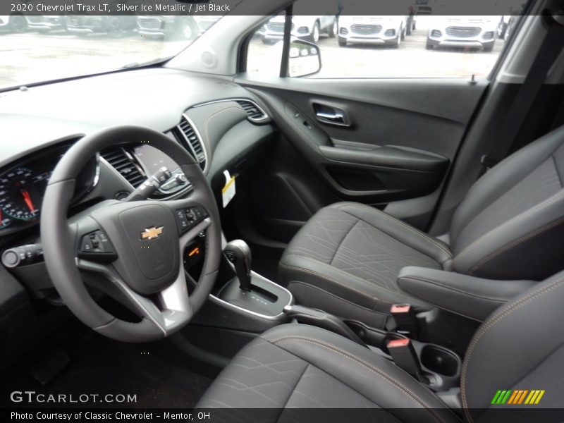 Silver Ice Metallic / Jet Black 2020 Chevrolet Trax LT