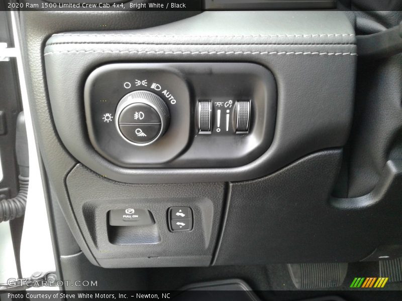 Controls of 2020 1500 Limited Crew Cab 4x4