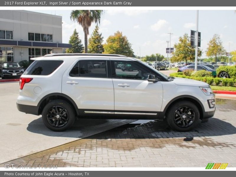 Ingot Silver / Sport Appearance Dark Earth Gray 2017 Ford Explorer XLT