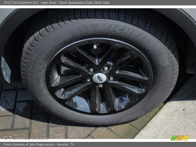 Ingot Silver / Sport Appearance Dark Earth Gray 2017 Ford Explorer XLT