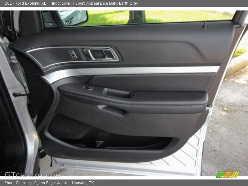Ingot Silver / Sport Appearance Dark Earth Gray 2017 Ford Explorer XLT