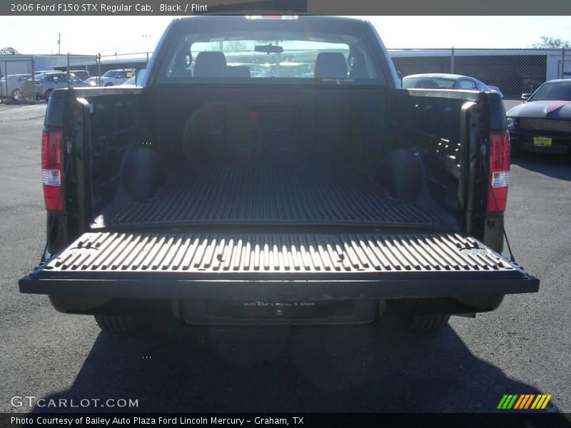 Black / Flint 2006 Ford F150 STX Regular Cab