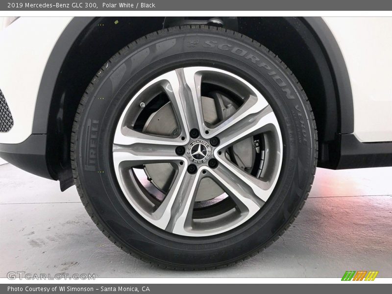 Polar White / Black 2019 Mercedes-Benz GLC 300