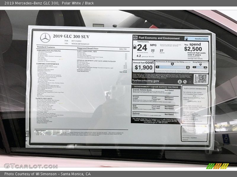 Polar White / Black 2019 Mercedes-Benz GLC 300