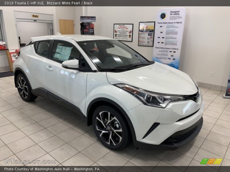 Blizzard White Pearl / Black 2019 Toyota C-HR XLE