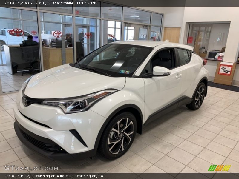 Blizzard White Pearl / Black 2019 Toyota C-HR XLE