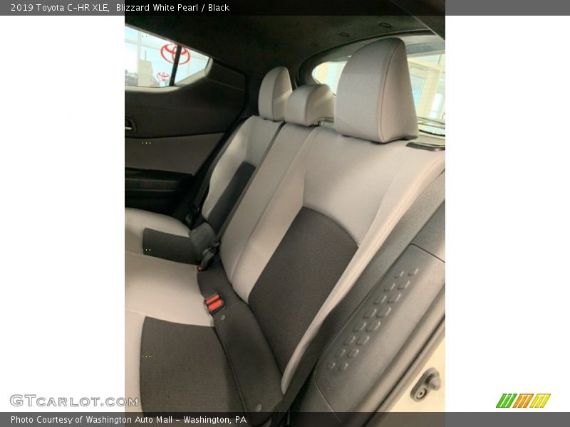 Blizzard White Pearl / Black 2019 Toyota C-HR XLE