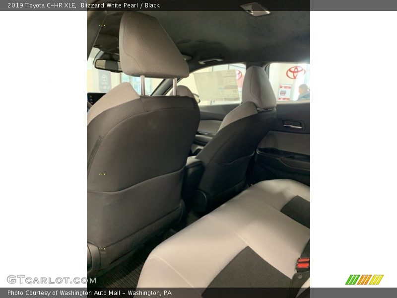 Blizzard White Pearl / Black 2019 Toyota C-HR XLE