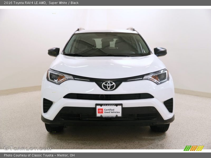 Super White / Black 2016 Toyota RAV4 LE AWD