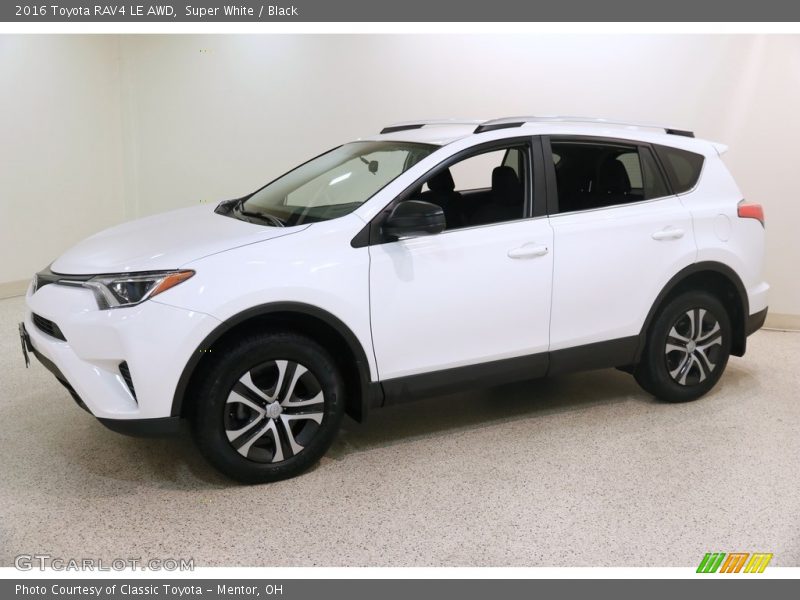 Super White / Black 2016 Toyota RAV4 LE AWD