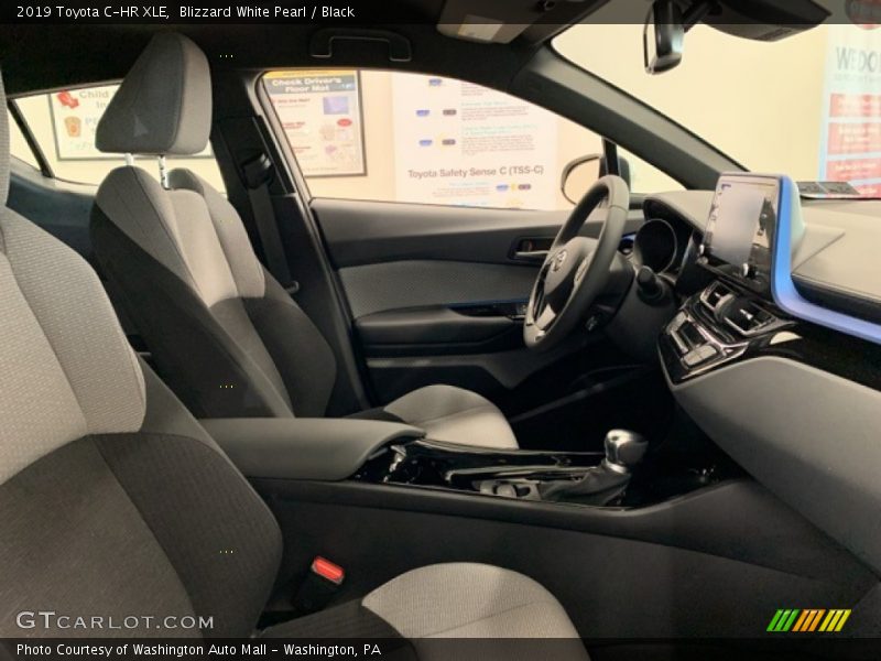 Blizzard White Pearl / Black 2019 Toyota C-HR XLE