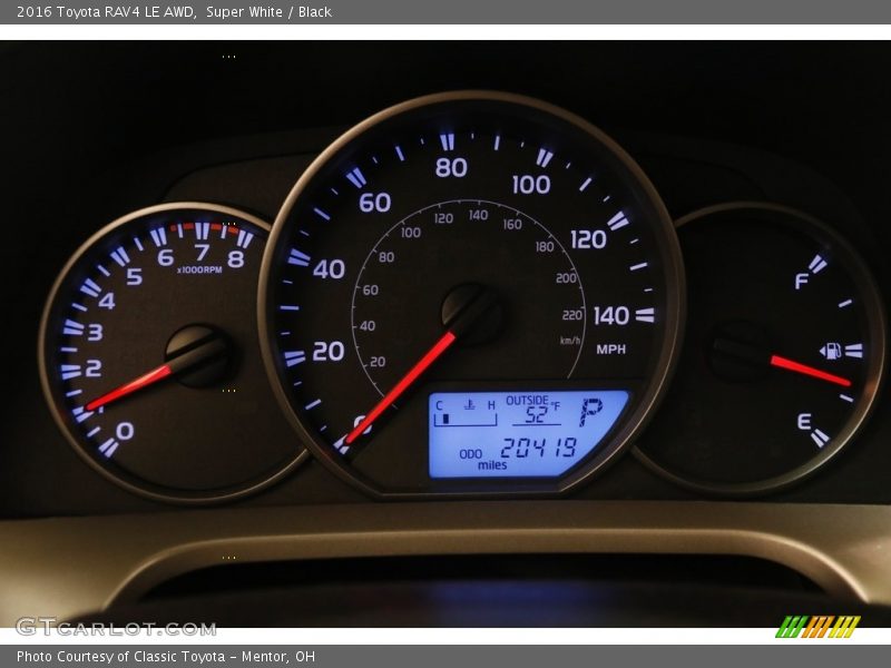 Super White / Black 2016 Toyota RAV4 LE AWD