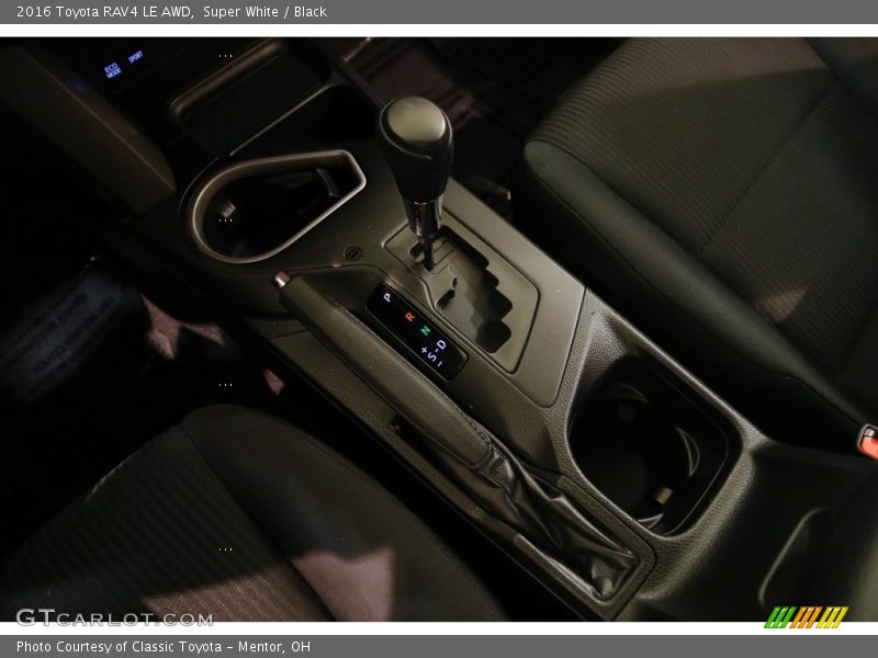 Super White / Black 2016 Toyota RAV4 LE AWD