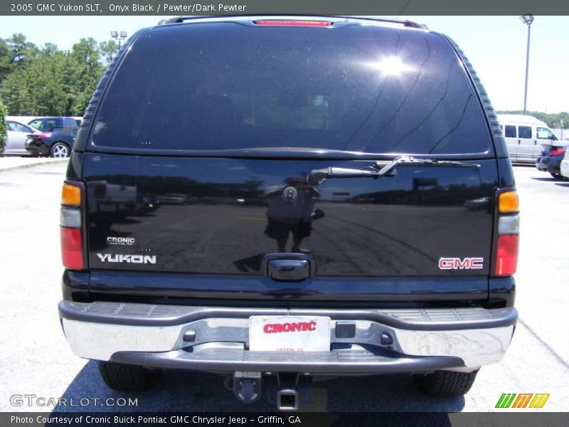 Onyx Black / Pewter/Dark Pewter 2005 GMC Yukon SLT