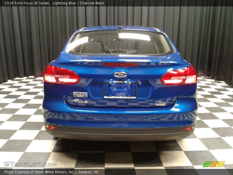 Lightning Blue / Charcoal Black 2018 Ford Focus SE Sedan