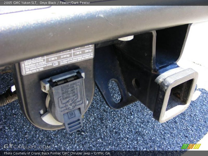 Onyx Black / Pewter/Dark Pewter 2005 GMC Yukon SLT