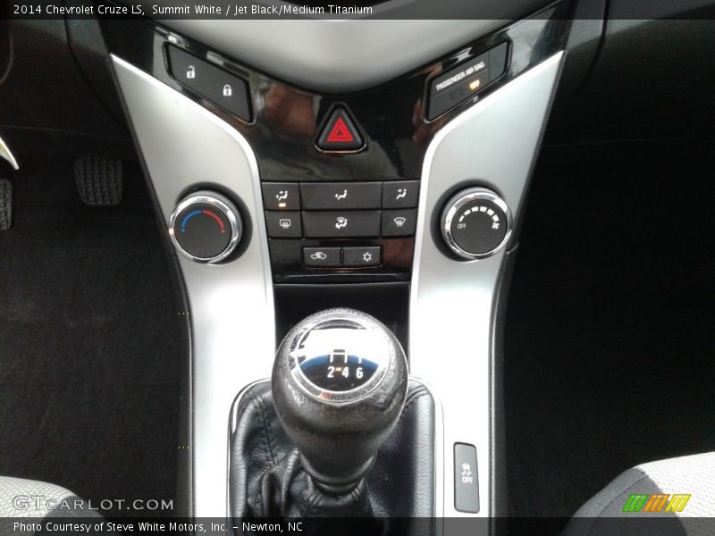 Summit White / Jet Black/Medium Titanium 2014 Chevrolet Cruze LS