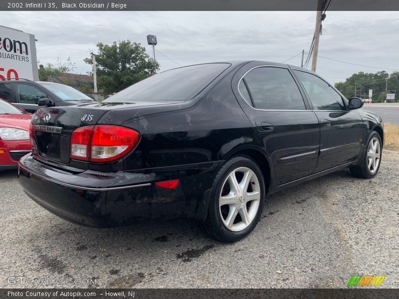 Black Obsidian / Beige 2002 Infiniti I 35