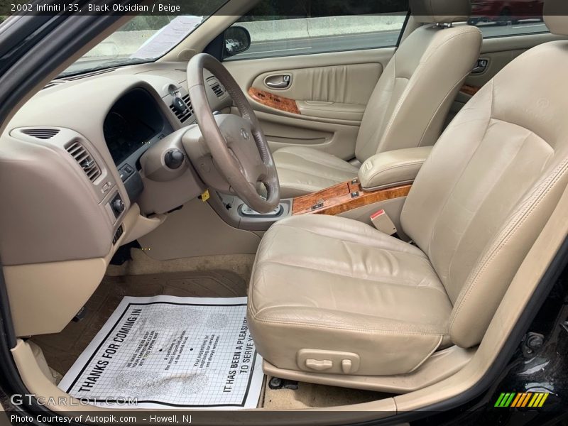  2002 I 35 Beige Interior