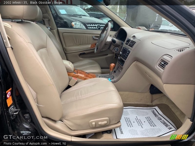 Front Seat of 2002 I 35