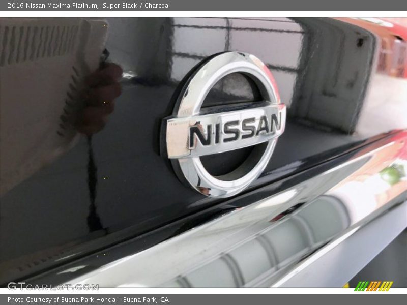 Super Black / Charcoal 2016 Nissan Maxima Platinum