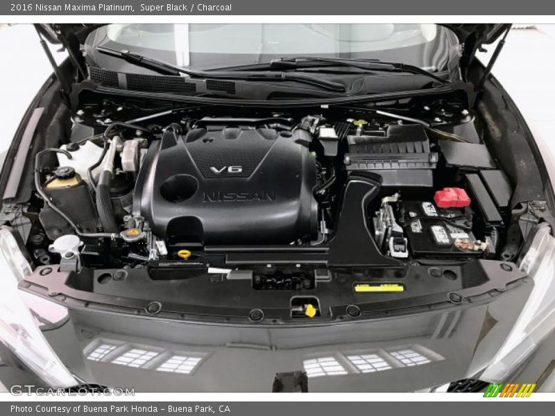 Super Black / Charcoal 2016 Nissan Maxima Platinum