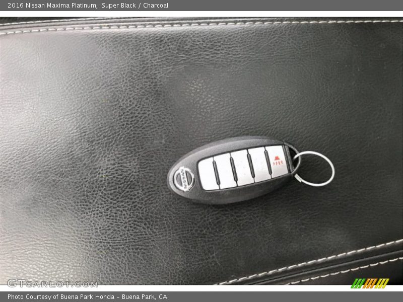 Super Black / Charcoal 2016 Nissan Maxima Platinum