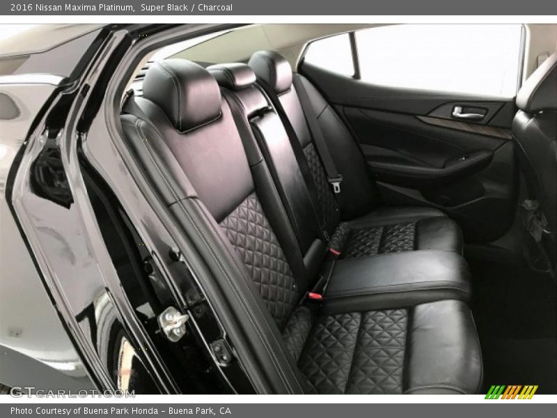 Super Black / Charcoal 2016 Nissan Maxima Platinum