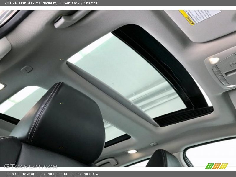 Super Black / Charcoal 2016 Nissan Maxima Platinum