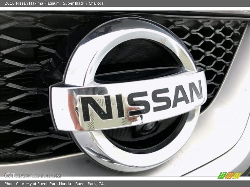 Super Black / Charcoal 2016 Nissan Maxima Platinum