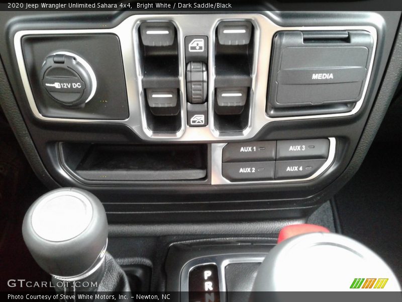 Bright White / Dark Saddle/Black 2020 Jeep Wrangler Unlimited Sahara 4x4