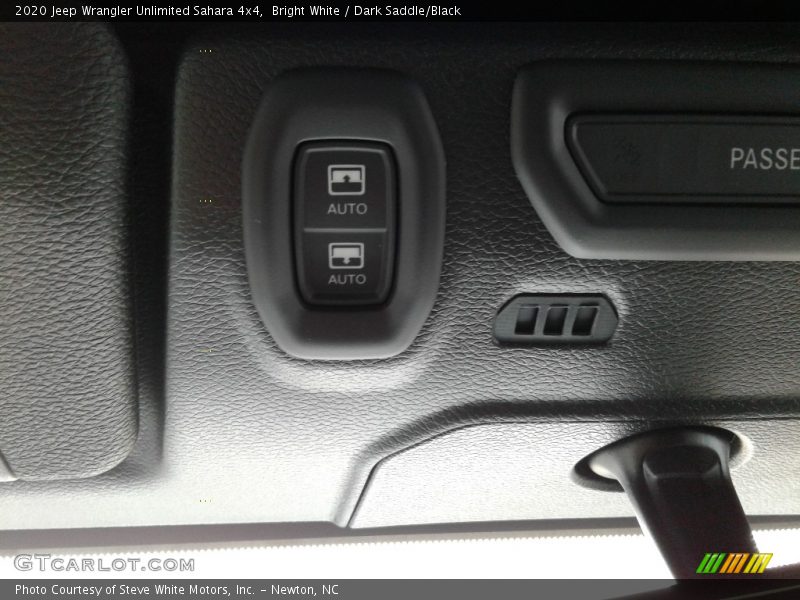 Bright White / Dark Saddle/Black 2020 Jeep Wrangler Unlimited Sahara 4x4