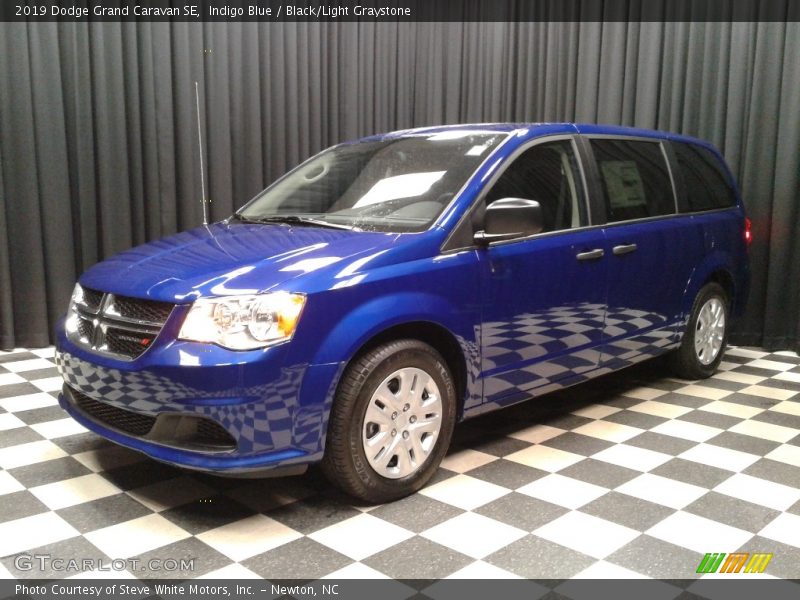 Indigo Blue / Black/Light Graystone 2019 Dodge Grand Caravan SE