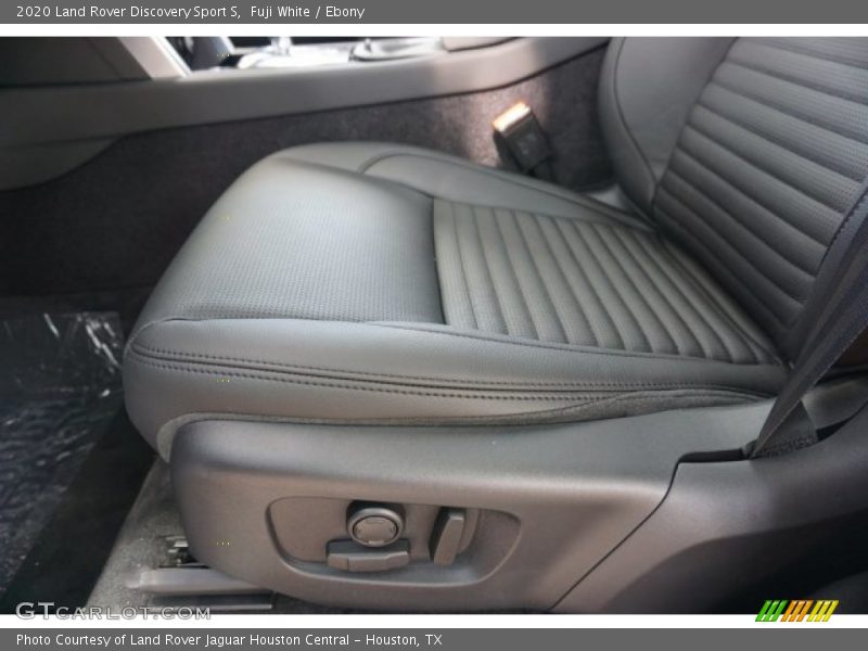 Fuji White / Ebony 2020 Land Rover Discovery Sport S