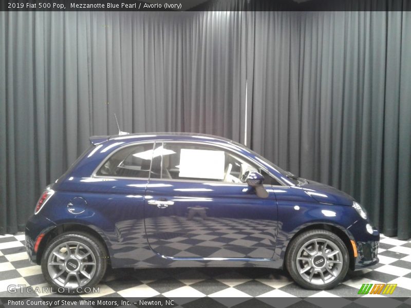 Mezzanotte Blue Pearl / Avorio (Ivory) 2019 Fiat 500 Pop