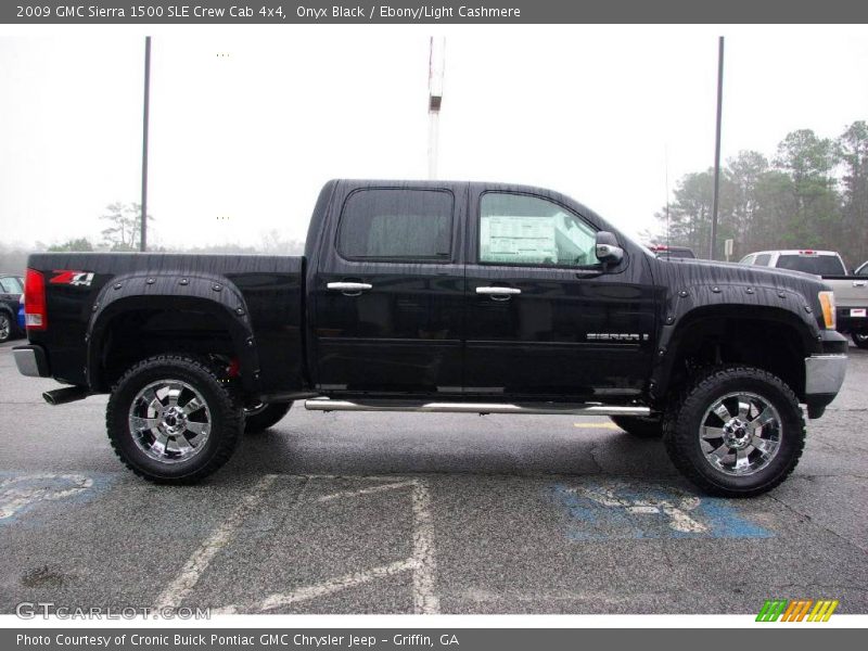 Onyx Black / Ebony/Light Cashmere 2009 GMC Sierra 1500 SLE Crew Cab 4x4