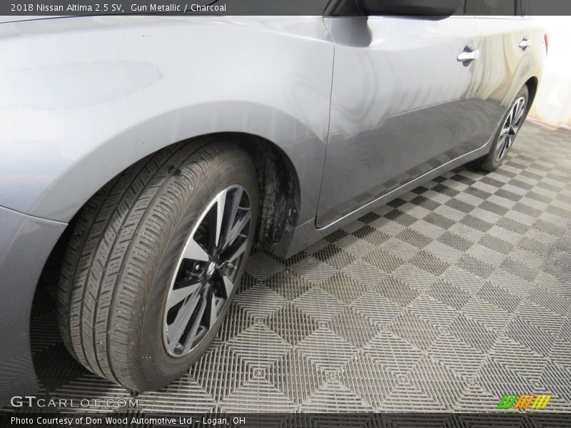 Gun Metallic / Charcoal 2018 Nissan Altima 2.5 SV