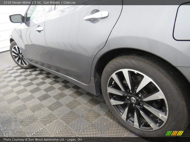 Gun Metallic / Charcoal 2018 Nissan Altima 2.5 SV